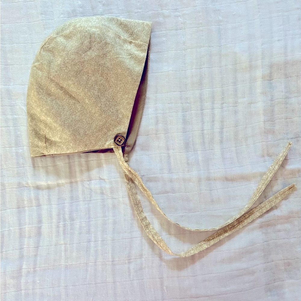 Handmade Light Brown/Cream Reversible Baby Bonnet 🤍🤍